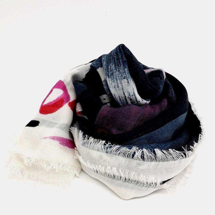 Pre Owned Chanel Multicolor cashmere muffler