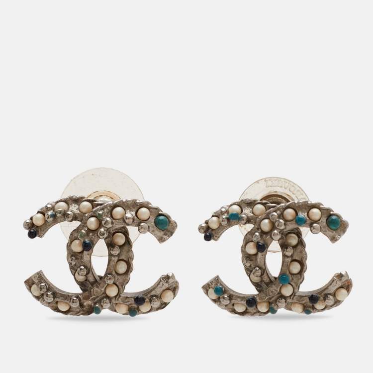 Pre Owned Chanel CC Faux Pearl Resin Silver Tone Stud Earrings
