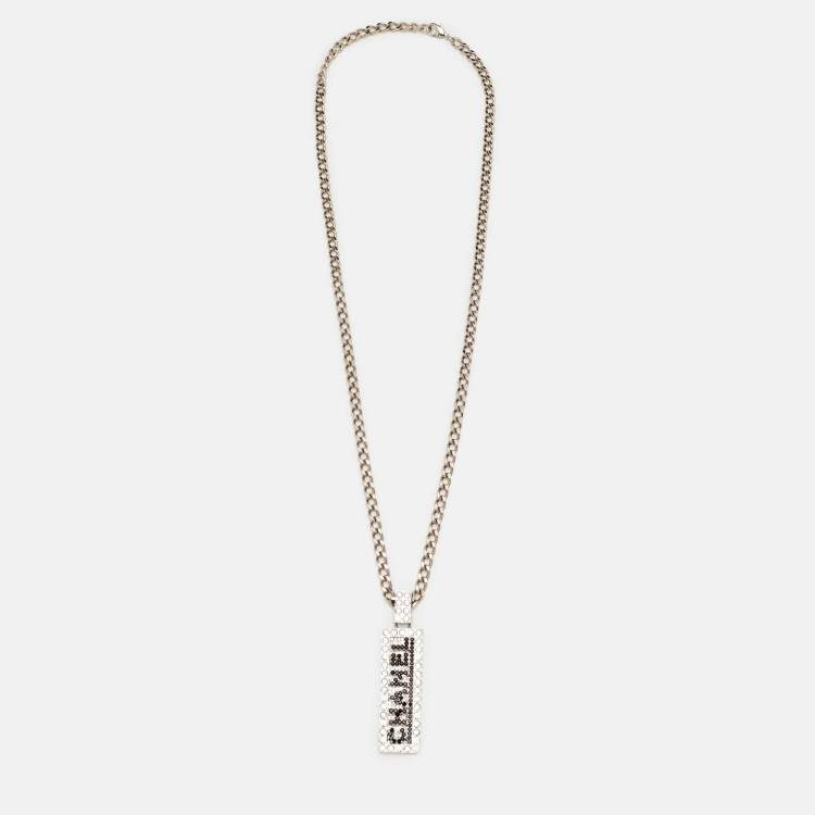 مملوكة مسبقًا Chanel Logo Crystal Silver Tone Pendant Necklace