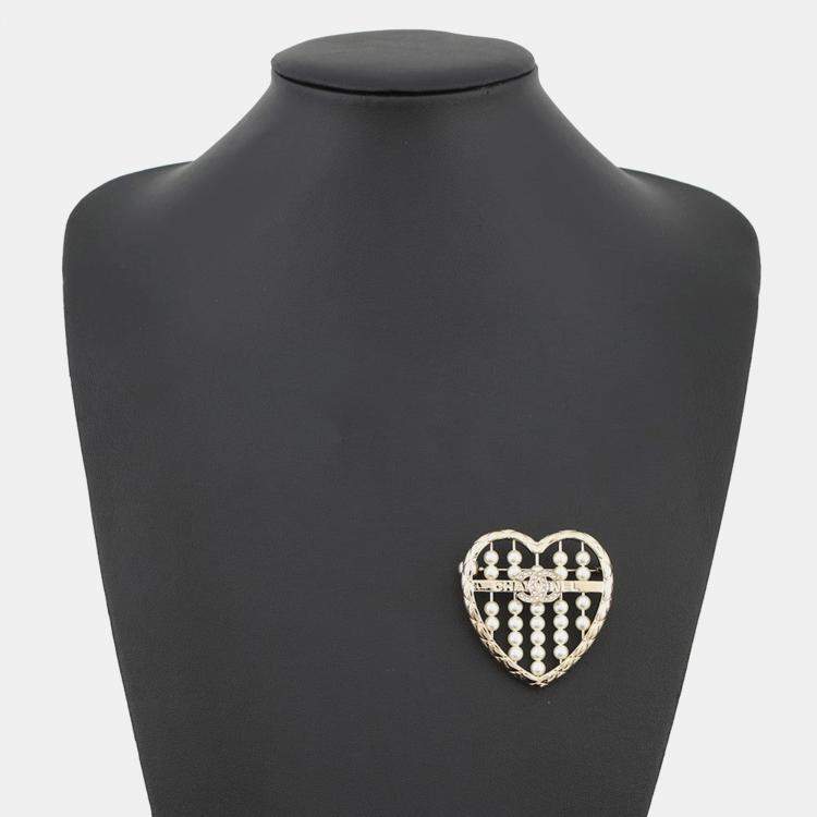 مملوكة مسبقًا Chanel Heart Brooch Gold Gold Plated Faux Pearl Rhinestone