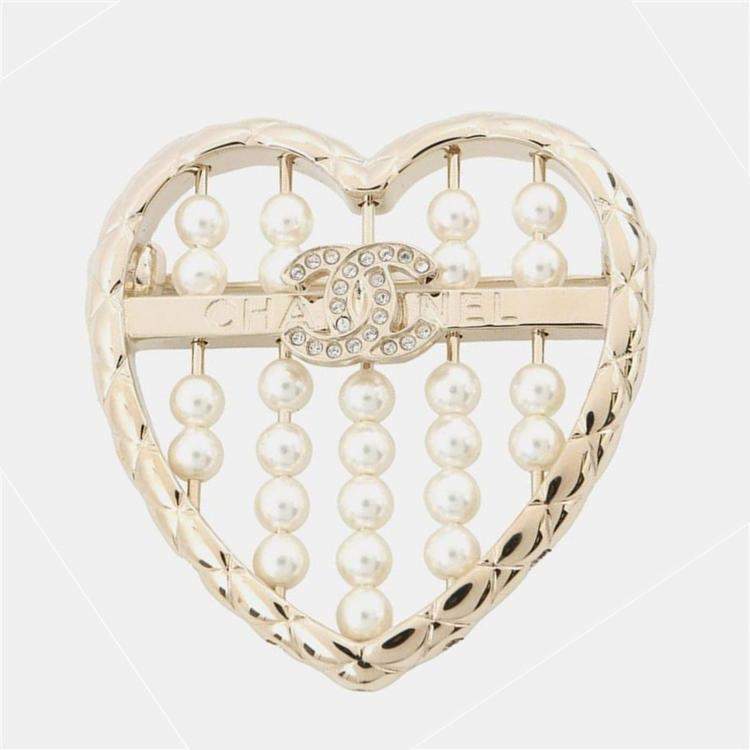 مملوكة مسبقًا Chanel Heart Brooch Gold Gold Plated Faux Pearl Rhinestone