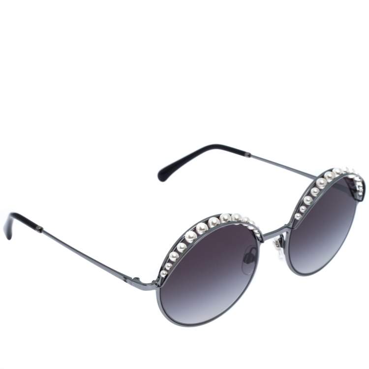 Chanel Black Gradient 4234-H Pearl Round Sunglasses Chanel | TLC
