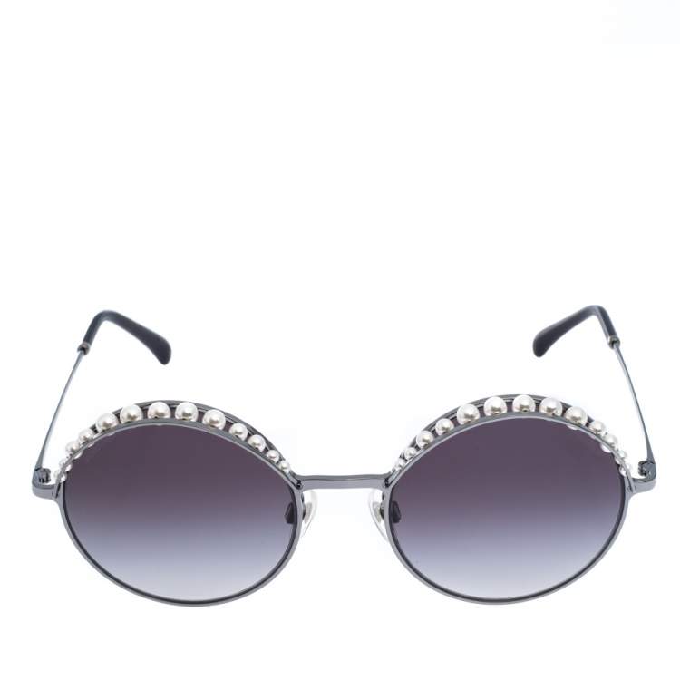 Chanel Black Gradient 4234-H Pearl Round Sunglasses Chanel