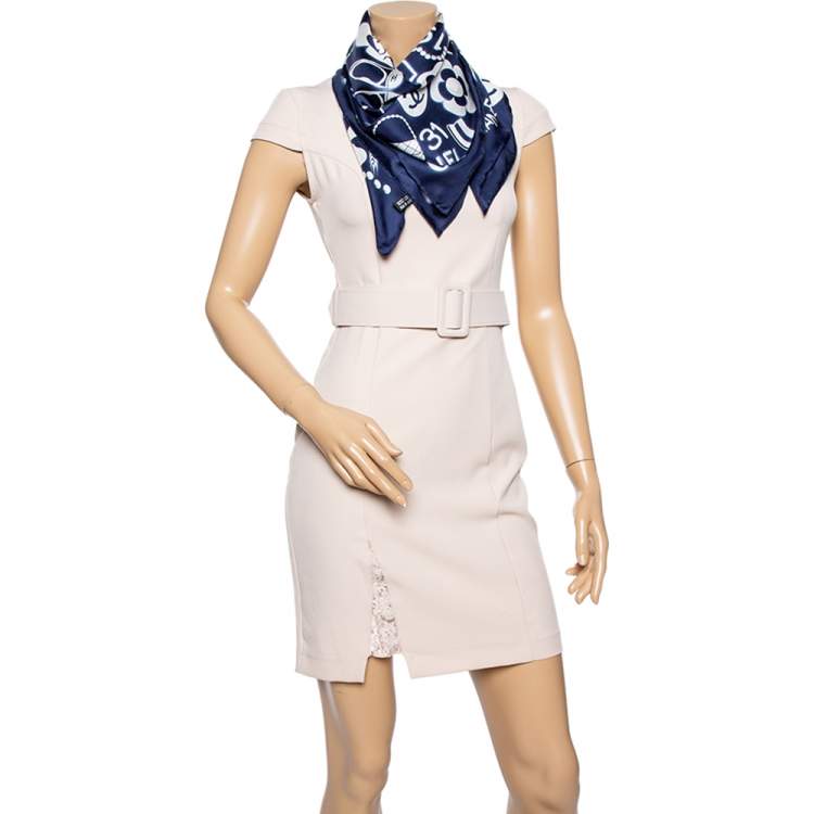 Chanel silk scarf in 2023  Hot scarf, Silk satin fabric, Chanel