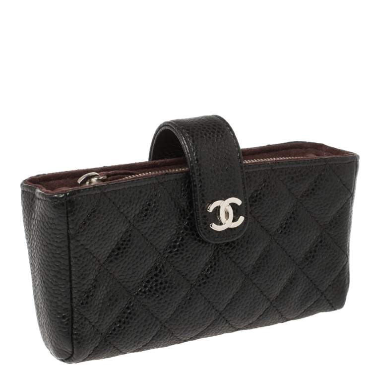 Pre Owned Chanel Black Quilted Caviar Leather CC Phone Holder Clutch