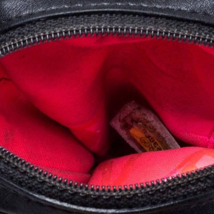 Pre Owned Chanel Black/White Quilted Leather Cambon Ligne Phone Case