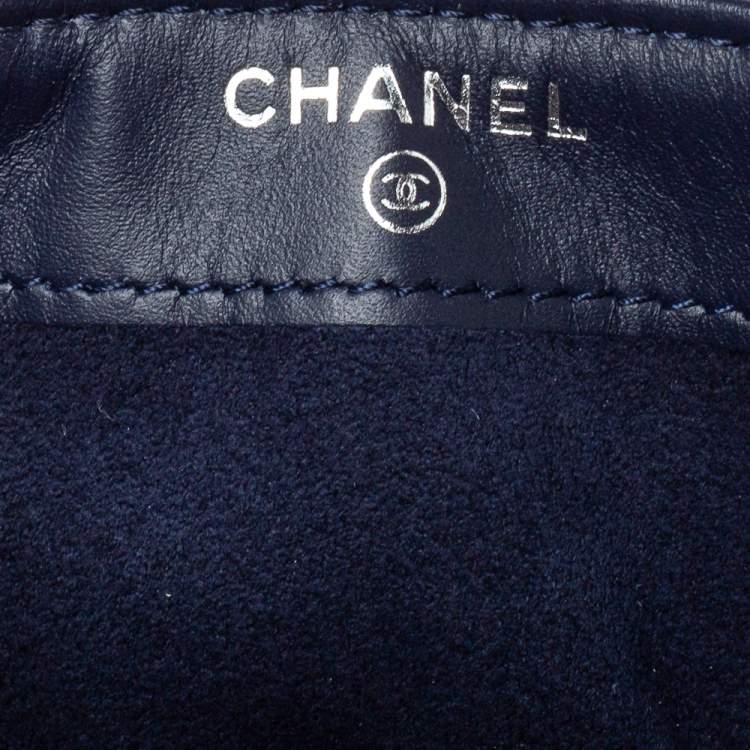 Pre Owned Chanel Blue Quilted Caviar Leather CC Phone Holder Clutch