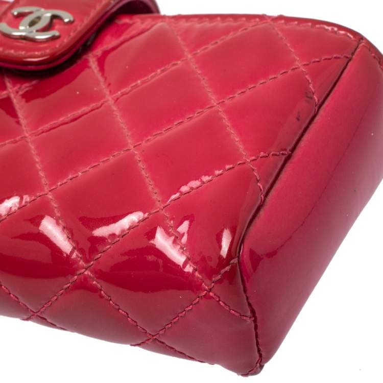 Pre Owned Chanel Fuchsia Quilted Patent Leather CC Phone Holder Clutch