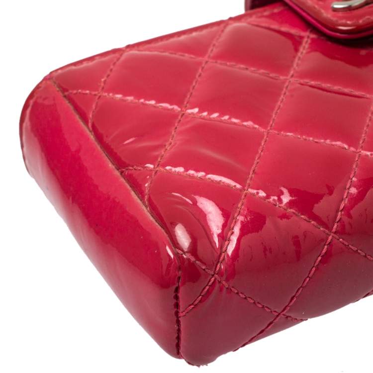 Pre Owned Chanel Fuchsia Quilted Patent Leather CC Phone Holder Clutch
