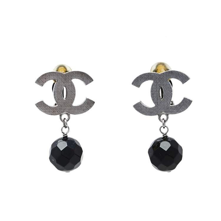 CHANEL CC logo Ruthenium metal Pearl Dangle Earrings 2015 Made in France