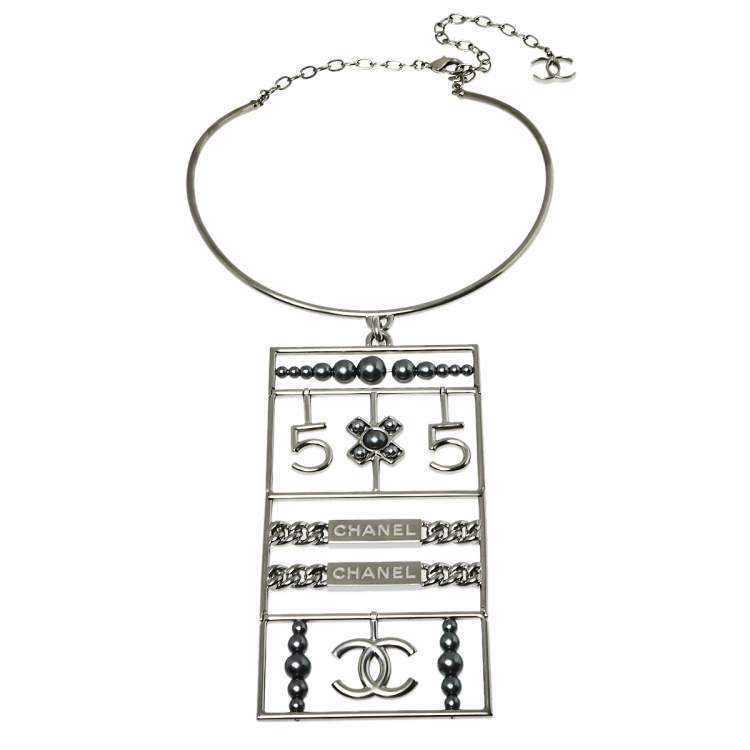 Pre Owned Chanel Gunmetal Tone No. 5 Pendant Choker Necklace 