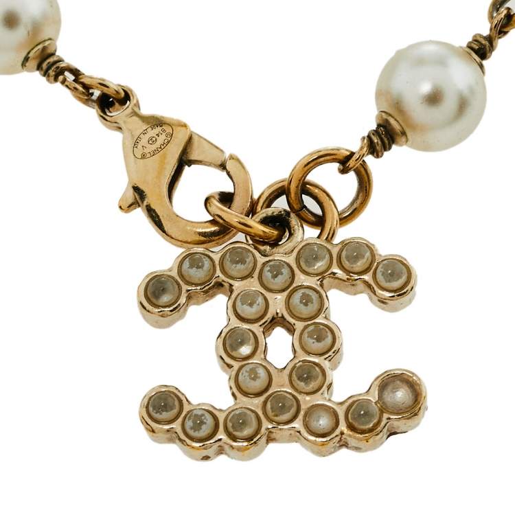 Pre Owned Chanel Gold Tone Metal Faux Pearl CC Logo Charm Bracelet