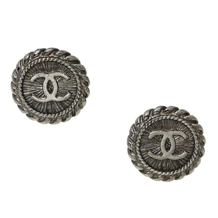Pre Owned Chanel Gunmetal Tone CC Clip On Stud Earrings