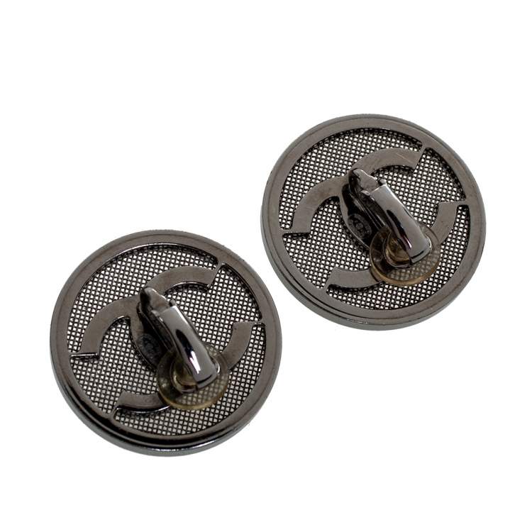 Pre Owned Chanel Ruthenium Tone Mesh CC Logo Clip-On Earrings