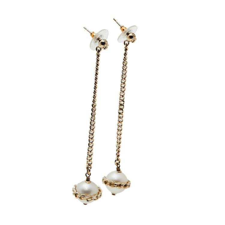 مملوكة مسبقًا Chanel CC Star Faux Pearl Gold Tone Drop Earrings