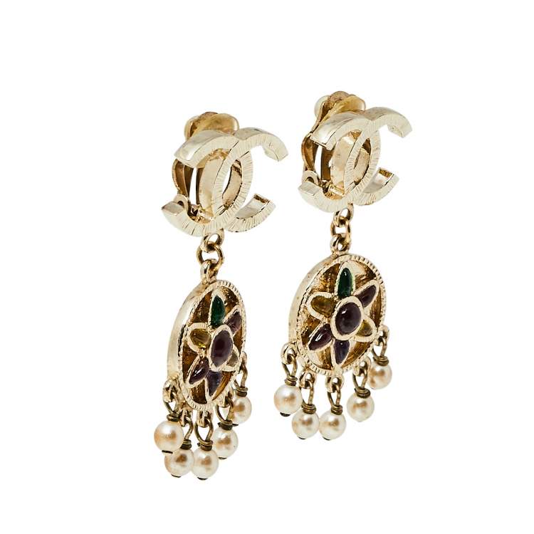 Pre Owned Chanel Pale Gold Tone Floral Gripoix Drop Clip-On Earrings