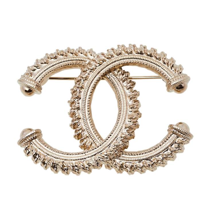 Pre Owned Chanel CC Textured Gold Tone Pin Brooch