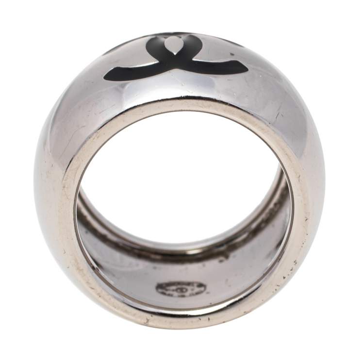 Pre Owned Chanel Black Resin Silver Tone Heart CC Logo Ring Size 55
