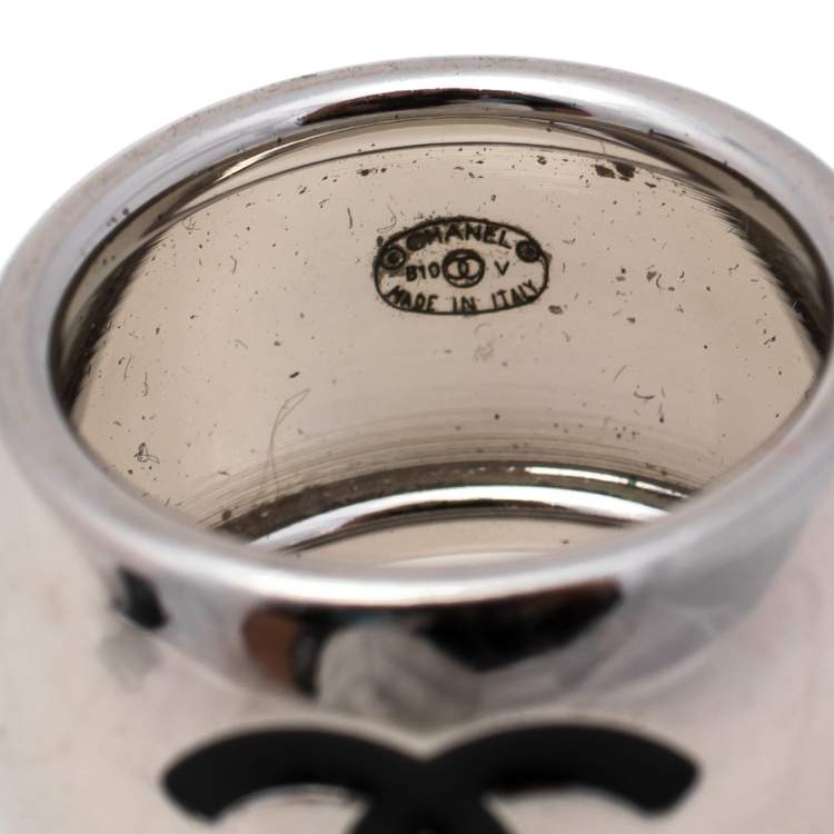 Pre Owned Chanel Black Resin Silver Tone Heart CC Logo Ring Size 55