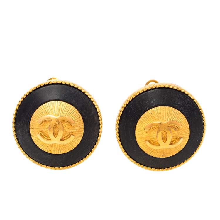 Pre Owned Chanel Vintage Gold Tone CC Round Clip-On Earrings