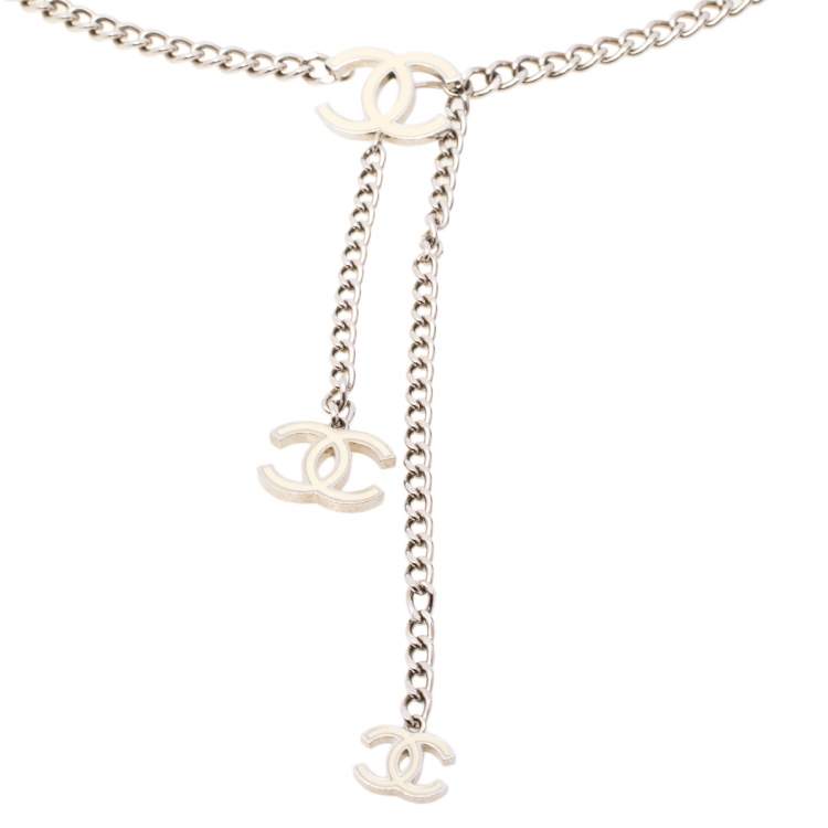 Pre Owned Chanel Silver Tone Enamel CC Charm Chain Belt