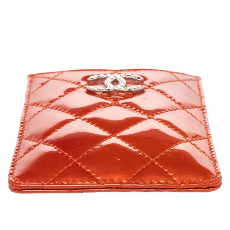 مملوكة مسبقًا Chanel Orange Quilted Patent Leather CC iPhone Case