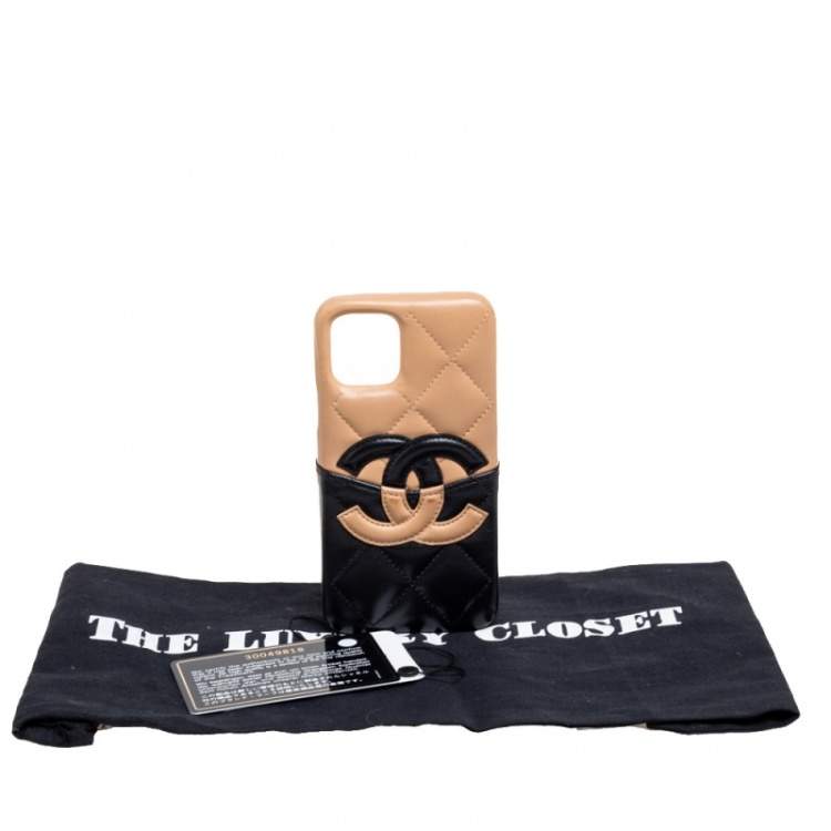 Pre Owned Chanel Beige/Black Quilted Leather CC iPhone 11 Pro Case