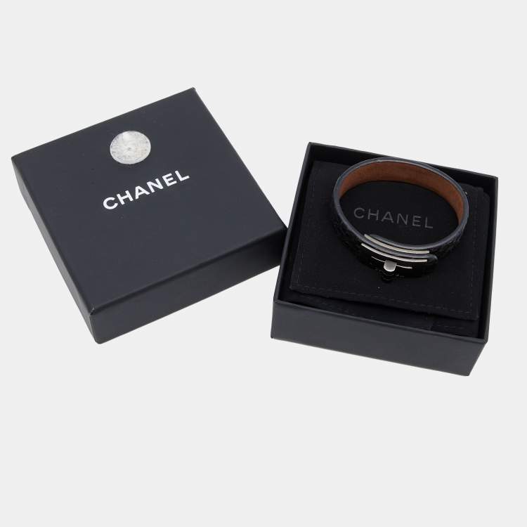 Pre Owned Chanel Grey Metallic Snakeskin Leather Bracelet