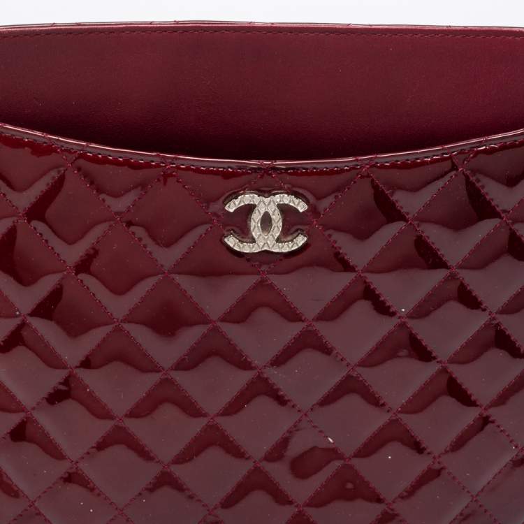 Pre Owned Chanel Burgundy Quilted Patent Leather Brilliant iPad Case