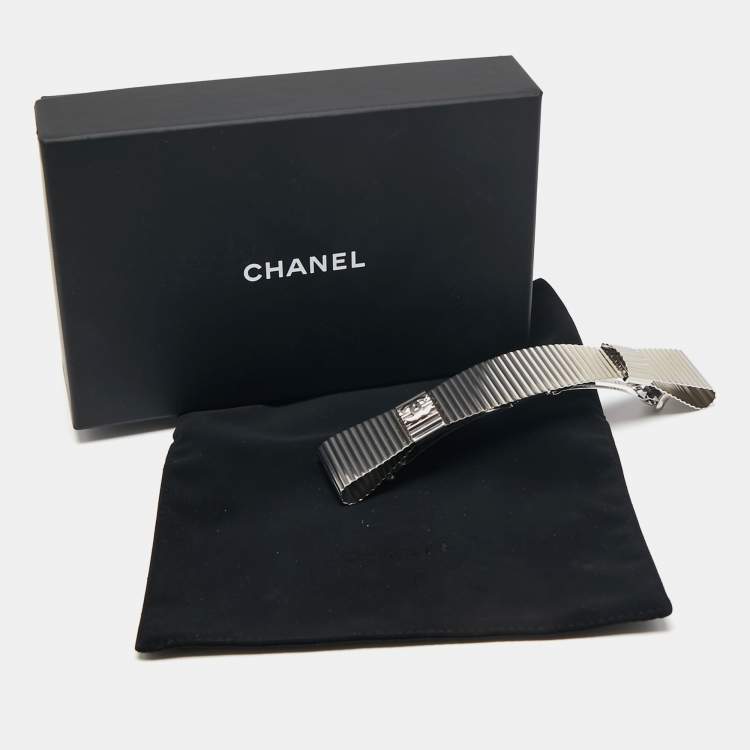Pre Owned Chanel CC Textured Double Bow Silver Tone Barrette