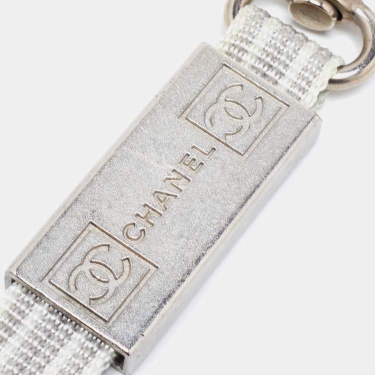 Pre Owned Chanel Grey/White Nylon CC Logo Buckle Belt 