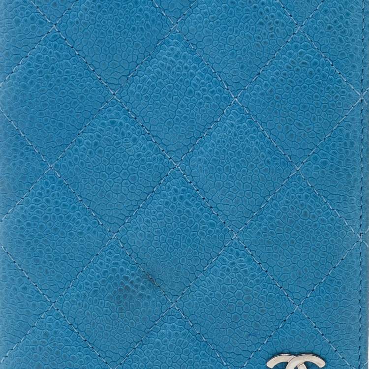 Pre Owned Chanel Blue Quilted Caviar Leather CC Passport Holder