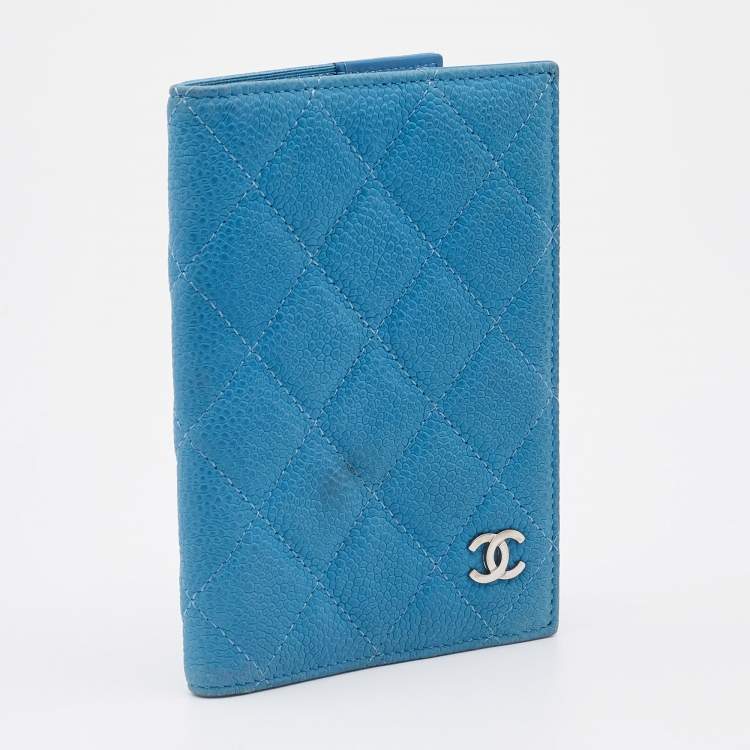 Pre Owned Chanel Blue Quilted Caviar Leather CC Passport Holder