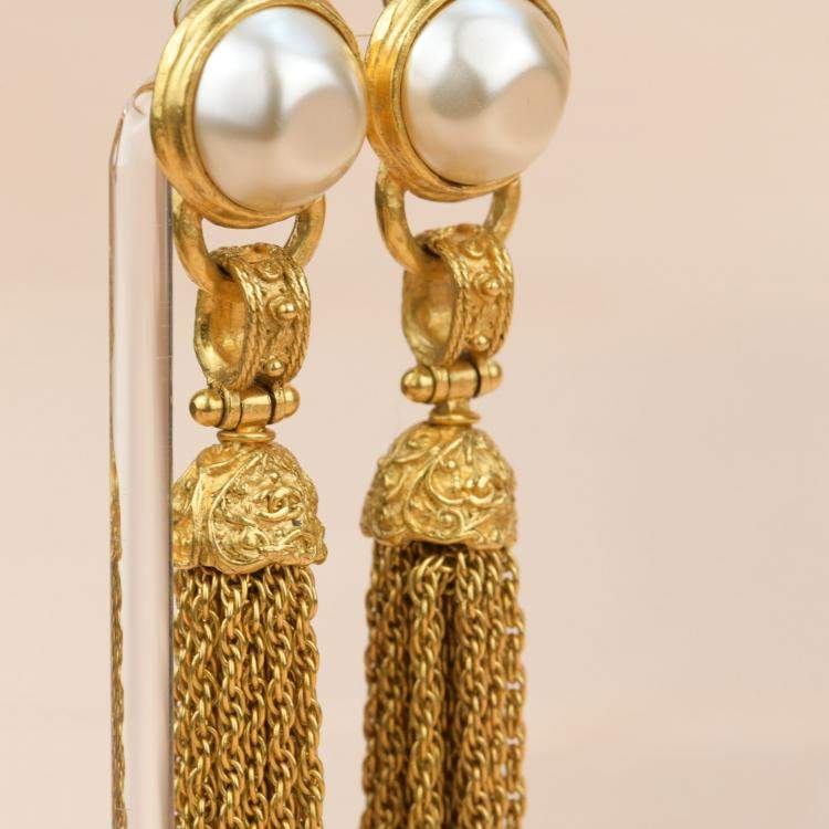 Pre Owned Chanel Vintage 1994 Gold Plated Pearl Fringe Tassel Dangle Clip On Earrings