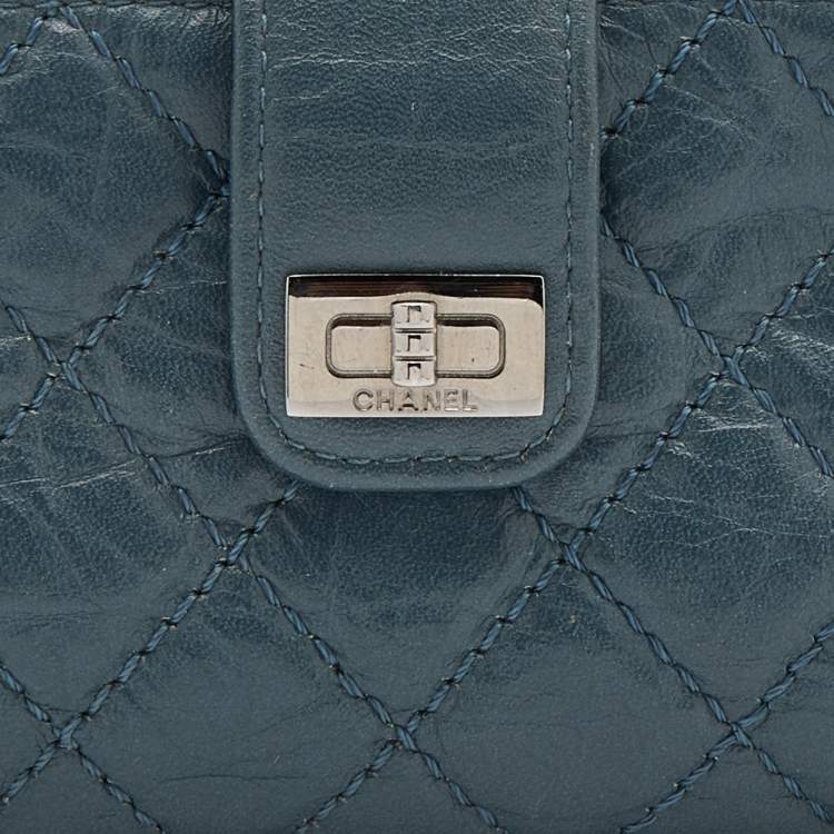 Pre Owned Chanel Blue Quilted Leather Reissue CC Phone Pouch