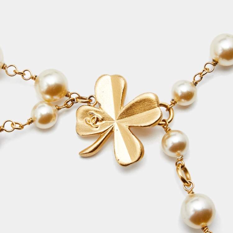 Pre Owned Chanel Gold Tone Clover Charm Pearl Belt