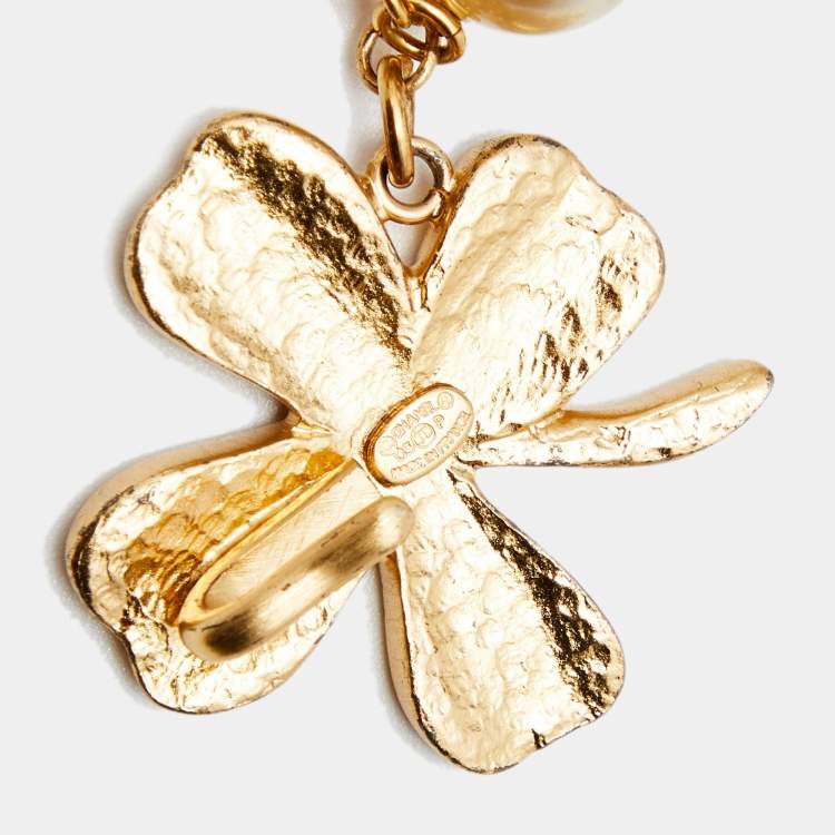 Pre Owned Chanel Gold Tone Clover Charm Pearl Belt