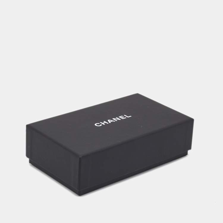 Pre Owned Chanel Blue Quilted Leather CC iphone 11 Pro Cover