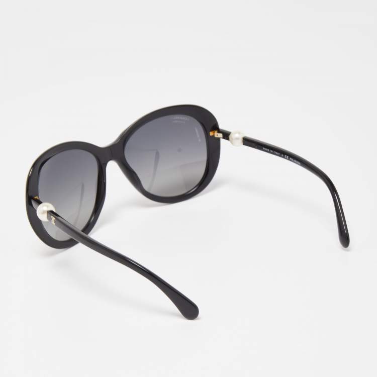 Pre Owned Chanel Black Gradient 5302-H Pearl Oversized Sunglasses