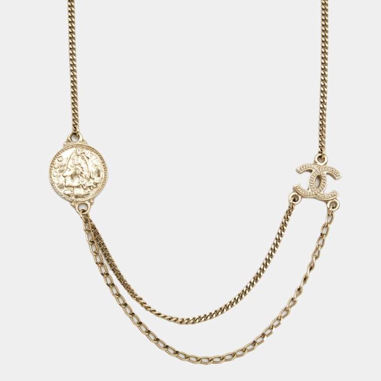 Coco chanel hot sale logo necklace