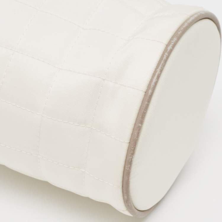 Pre Owned Chanel White Quilted Nylon Sport Line Bottle Holder