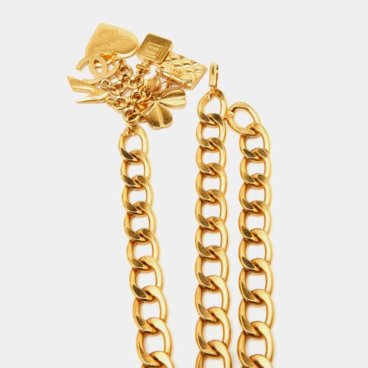 مملوكة مسبقًا Chanel Icon Gold Tone Charm Chain Belt