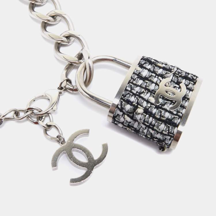 Pre Owned Chanel CC Fabric Charm Silver Tone Chain Belt