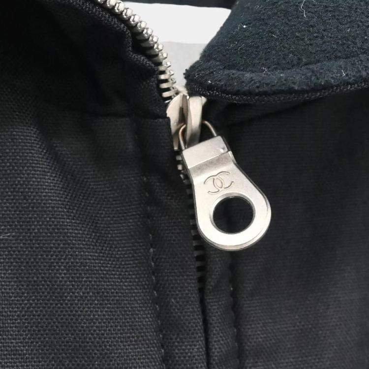 مملوكة مسبقًا Chanel Black Sport Line Zip Up Coat Woman Size 42