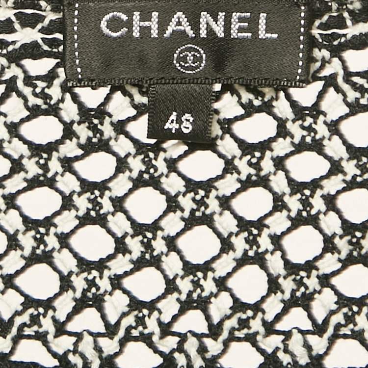 Pre Owned Chanel Black/White Guipure Lace Sleeveless Top XL