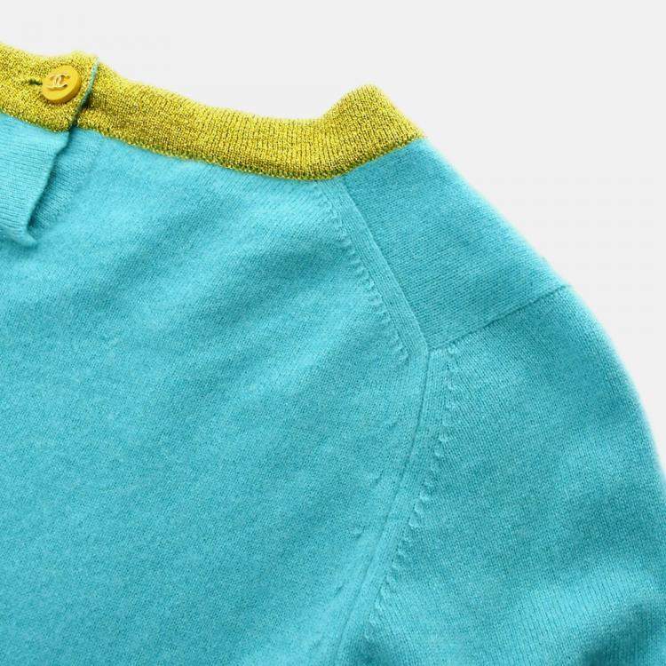 مملوكة مسبقًا Chanel Light Blue Knit Short Sleeve Sweater Top 