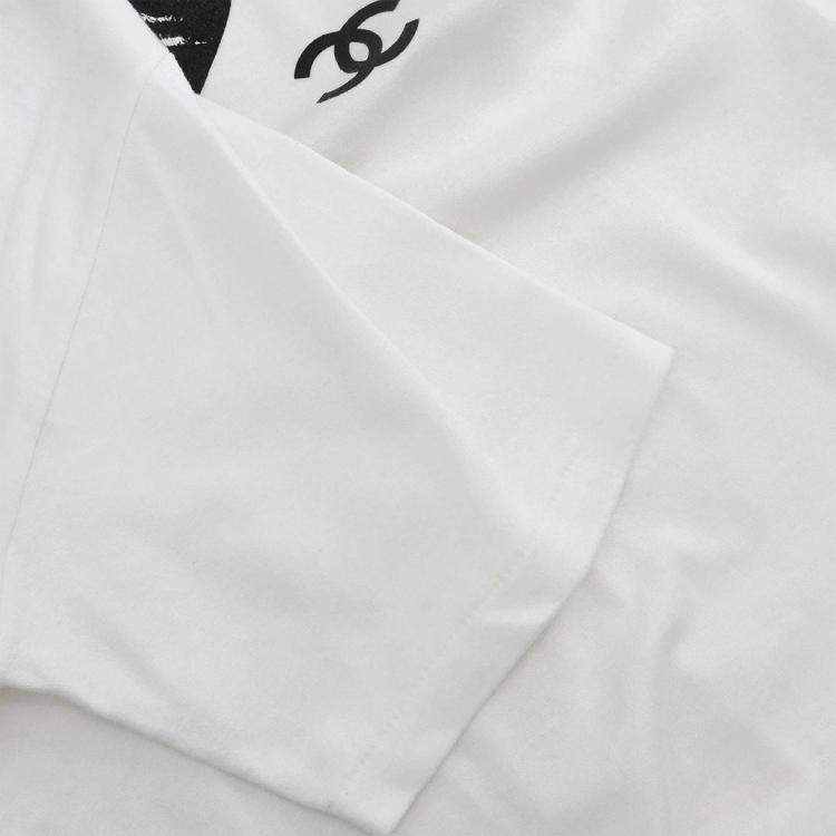 Pre Owned تي شيرت شانيل أبيض 16 مقاس متوسط