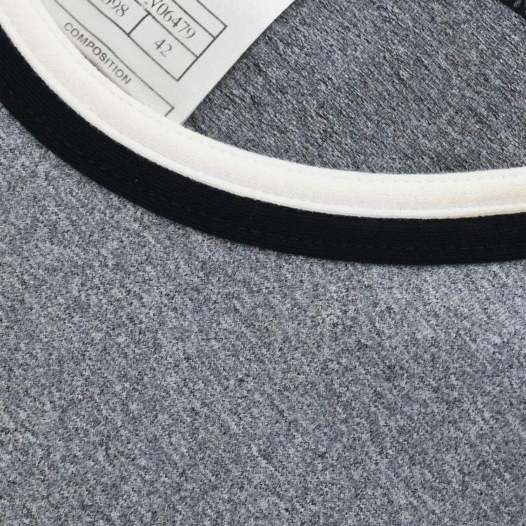 مملوكة مسبقًا فستان شانيل رمادي بأكمام قصيرة 98P مقاس 42