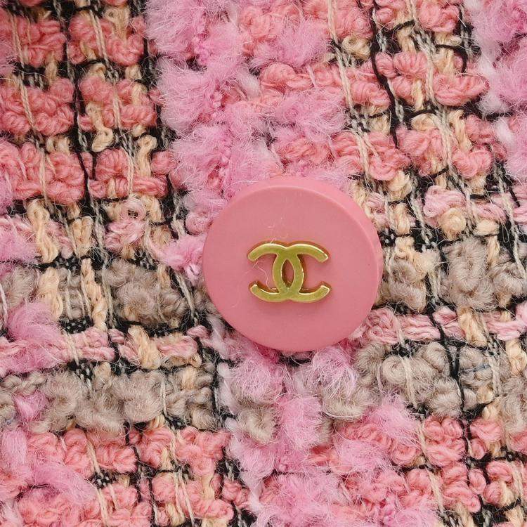 Pre Owned جاكيت شانيل تويد وردي مزدوج من الأمام صغير