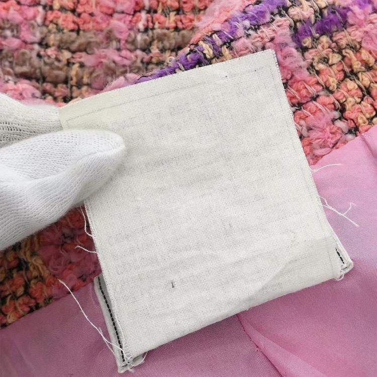 Pre Owned جاكيت شانيل تويد وردي مزدوج من الأمام صغير